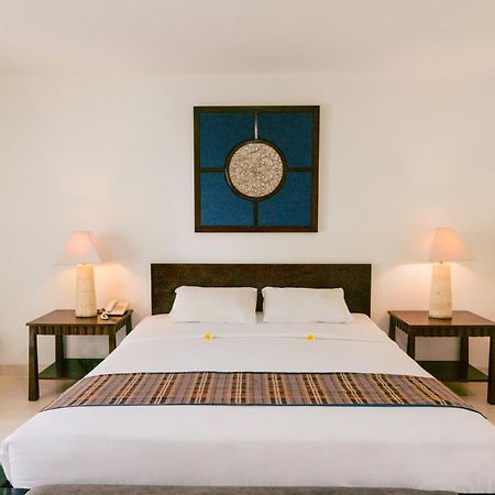 Legong Keraton Beach Hotel Canggu Exteriör bild