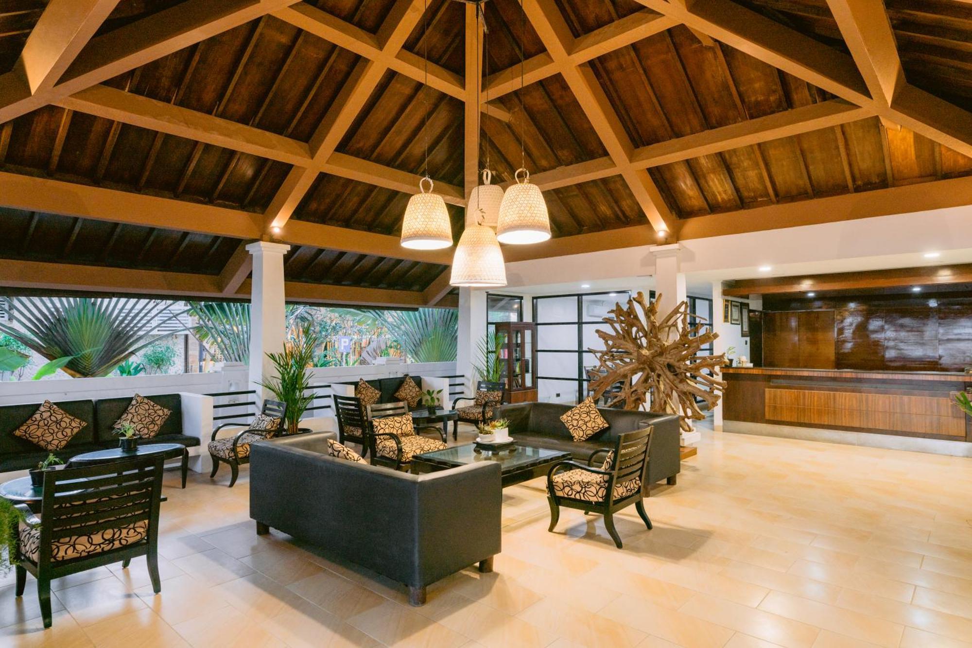Legong Keraton Beach Hotel Canggu Exteriör bild