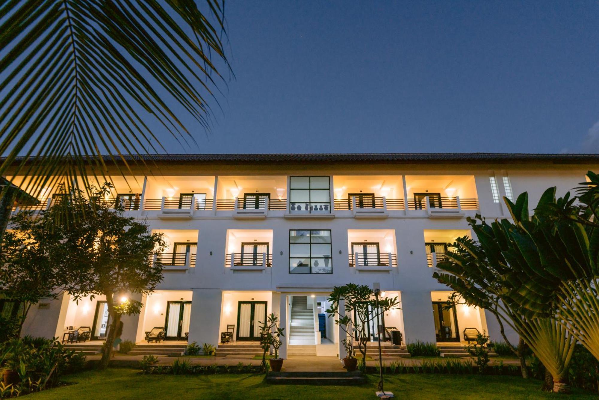 Legong Keraton Beach Hotel Canggu Exteriör bild