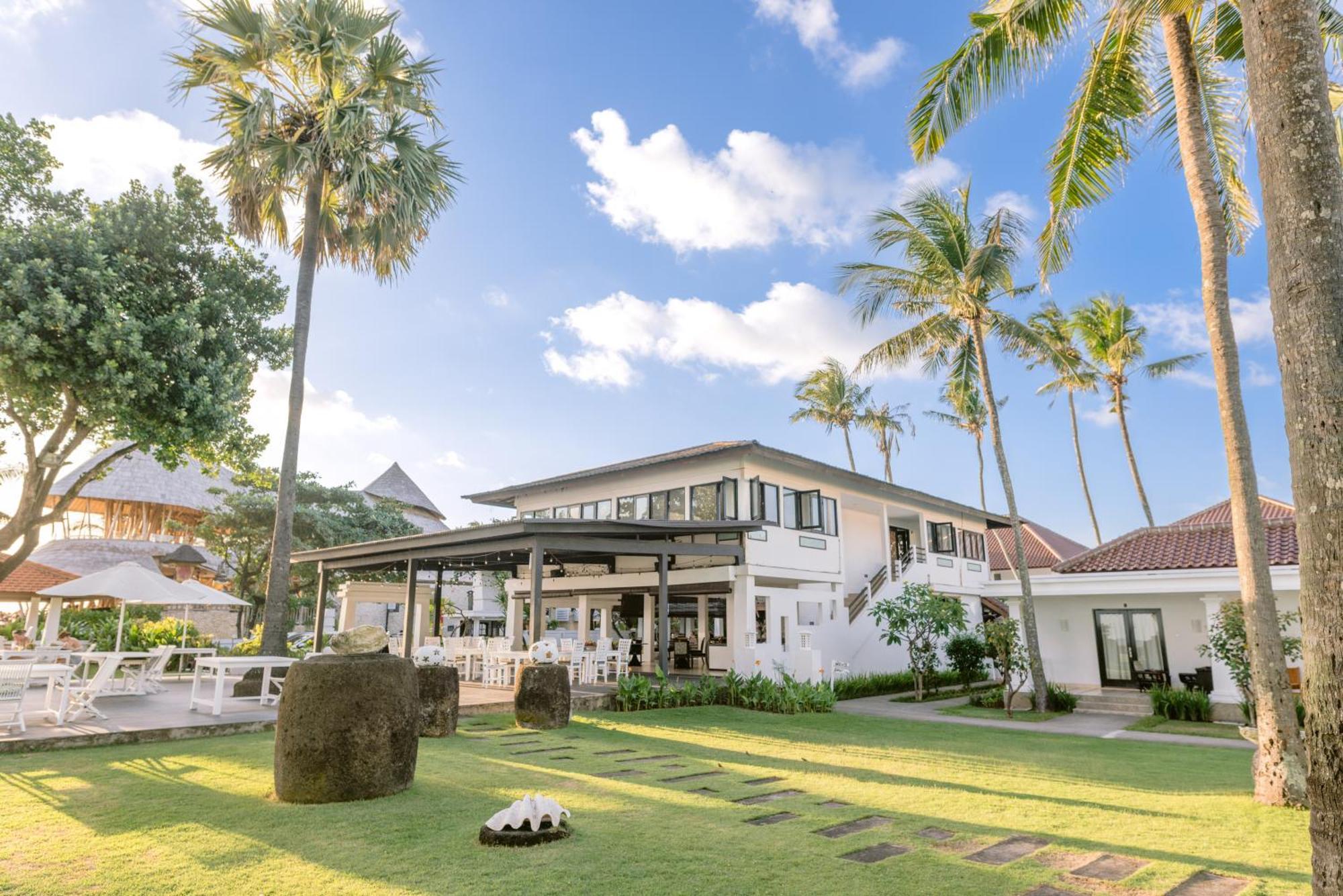 Legong Keraton Beach Hotel Canggu Exteriör bild