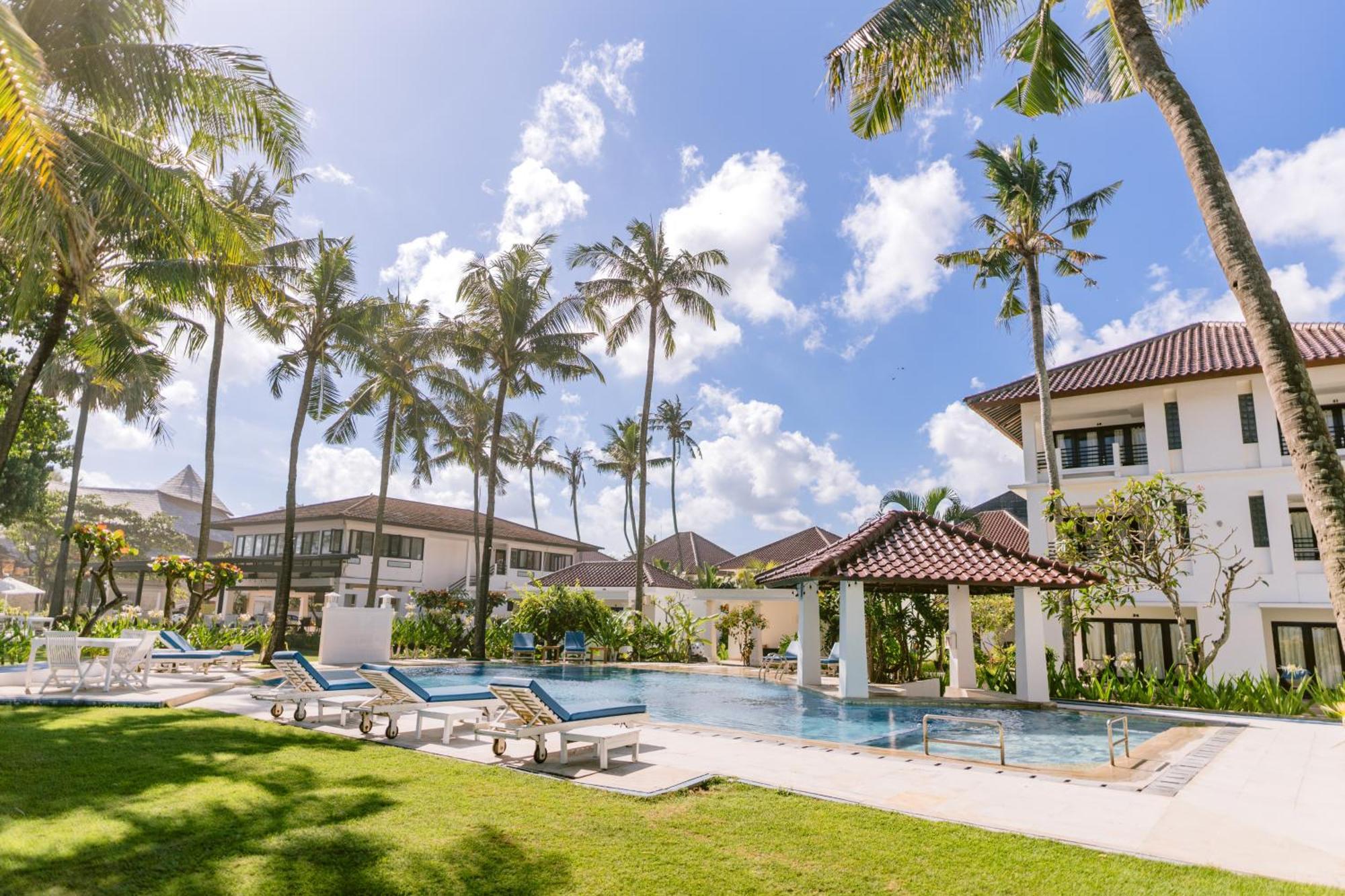 Legong Keraton Beach Hotel Canggu Exteriör bild