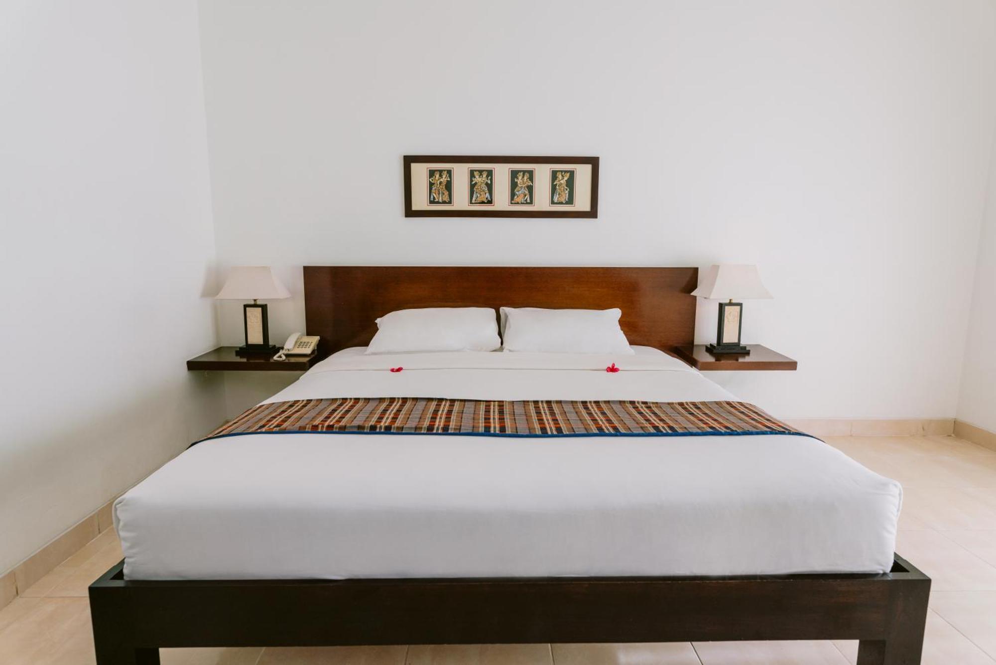 Legong Keraton Beach Hotel Canggu Exteriör bild