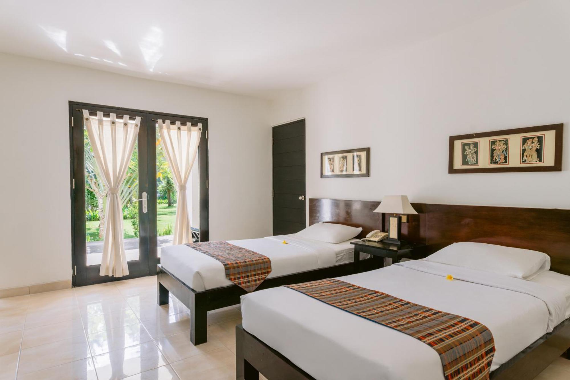 Legong Keraton Beach Hotel Canggu Exteriör bild