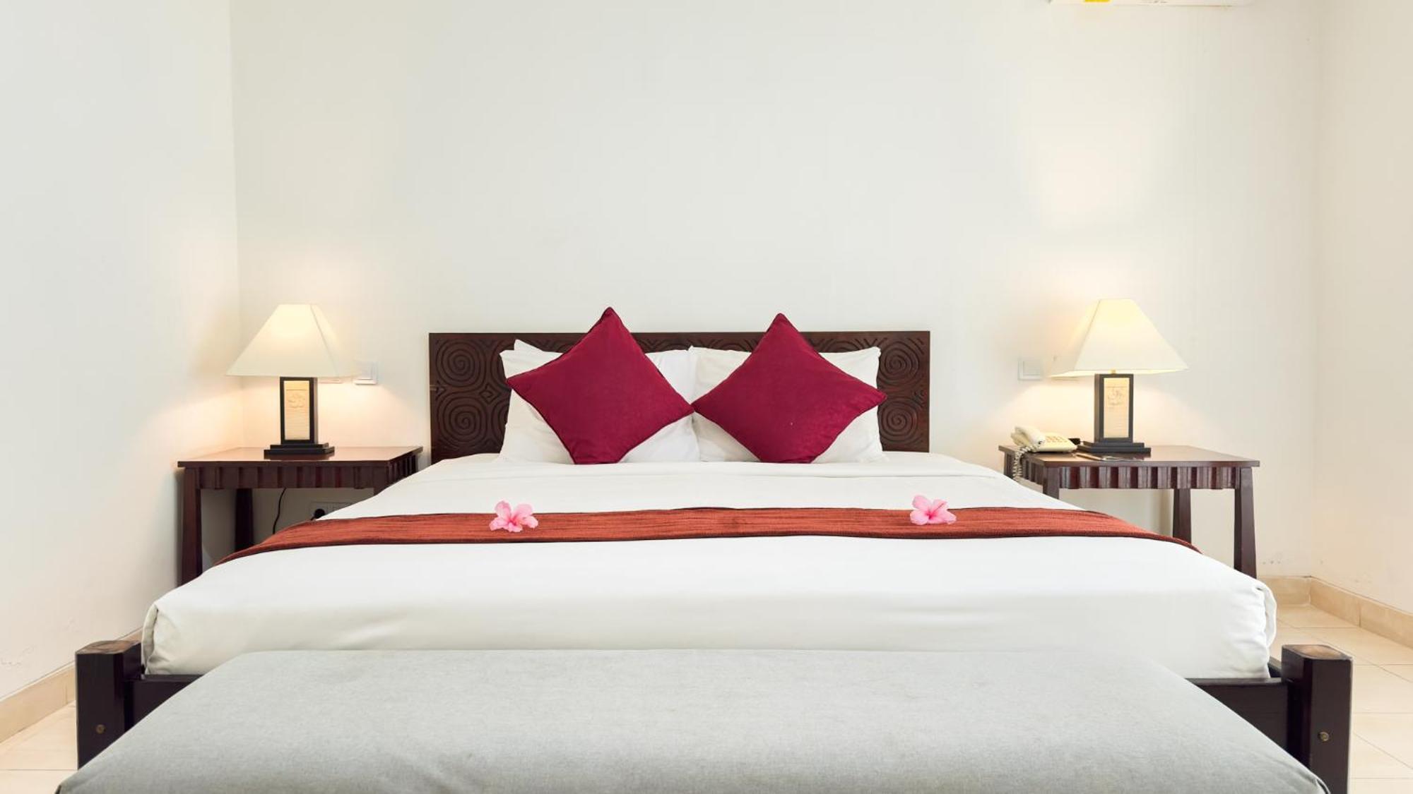 Legong Keraton Beach Hotel Canggu Exteriör bild